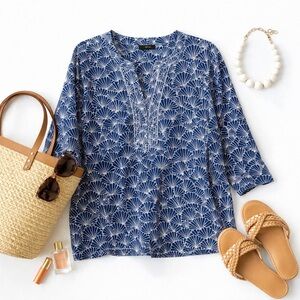 Talbots Blue & White Shell Print V-Neck Blouse XP 3/4 Sleeve Coastal